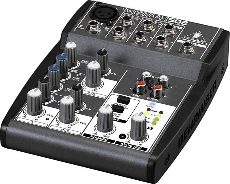 BEHRINGER XENYX 502 Микшерный пульт с фантомным питанием